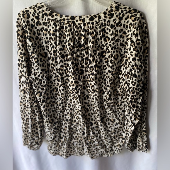 Old Navy Cheetah Print Blouse Top Size L - Picture 3 of 4